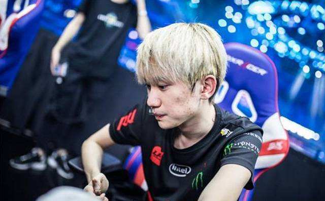 又能与队友 又能与队友