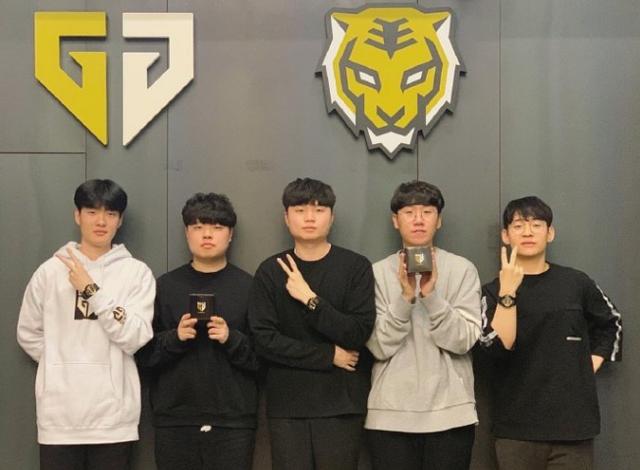 控球后卫 控球后卫