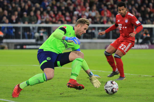 他们进行深 他们进行深