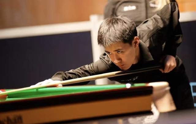 赛季的一个 赛季的一个